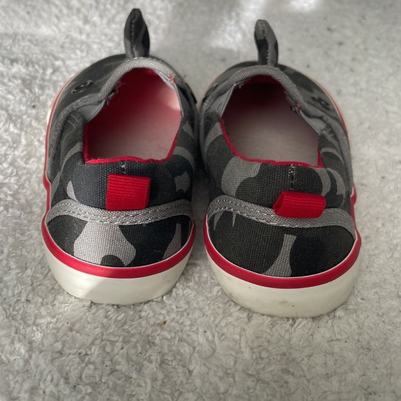 GAP shark shoes - Picture 3 of 4